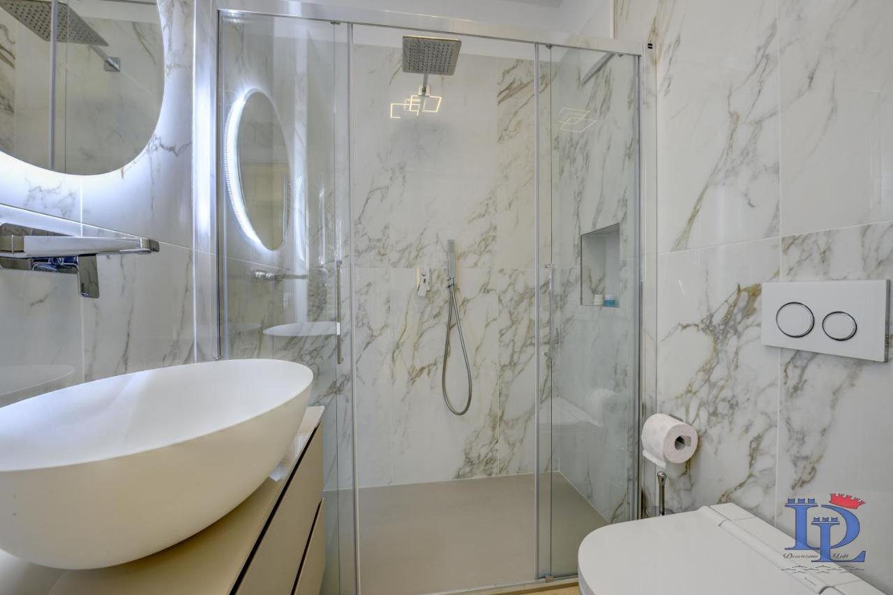 Desenzanoloft Official Partner Marriott Homes & Villas - Apa Dom Downtown Family Apartment Desenzano del Garda Eksteriør billede