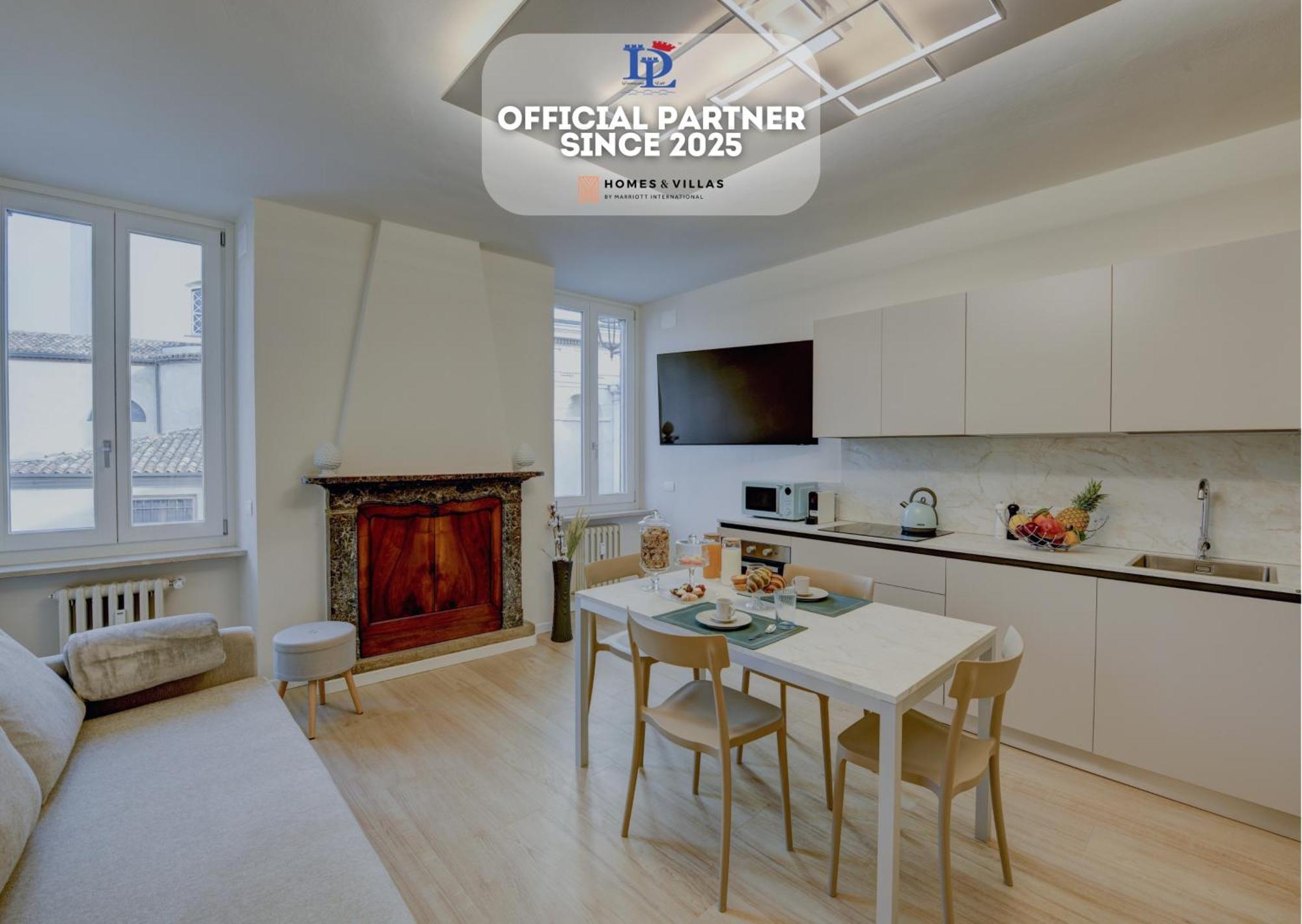 Desenzanoloft Official Partner Marriott Homes & Villas - Apa Dom Downtown Family Apartment Desenzano del Garda Eksteriør billede